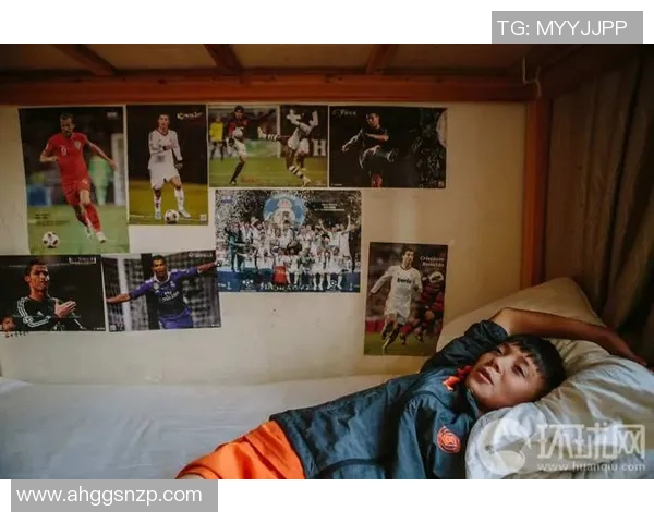 揭秘足球球星背后的按摩师 他们如何为球员提供恢复与保护